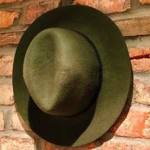 hinge (Nordstrom) Brand Olive Felt Hat!